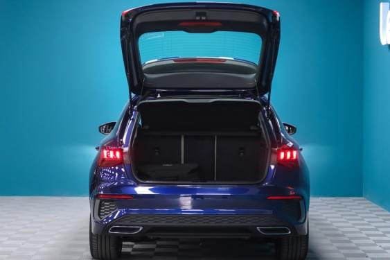 AUDI A3 SPORTBACK S LINE 40 TFSI E 204CV 2021 de segunda mano