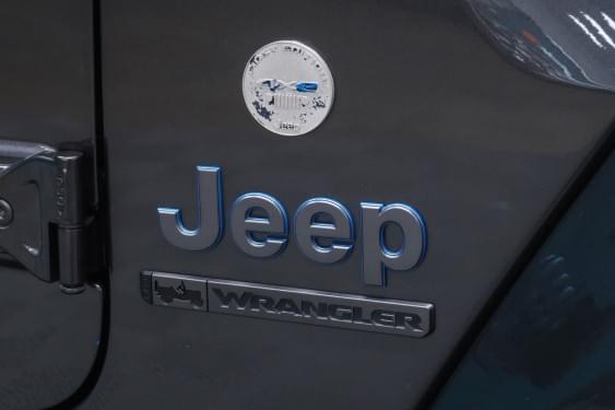 JEEP WRANGLER 2.0 380CV 1 EDITION 80 ANIVERSARIO 8AT 2021 de segunda mano