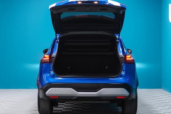 NISSAN QASHQAI DIG-T 140CV MHEV 4X2 PREMIERE EDITION 2022 de segunda mano