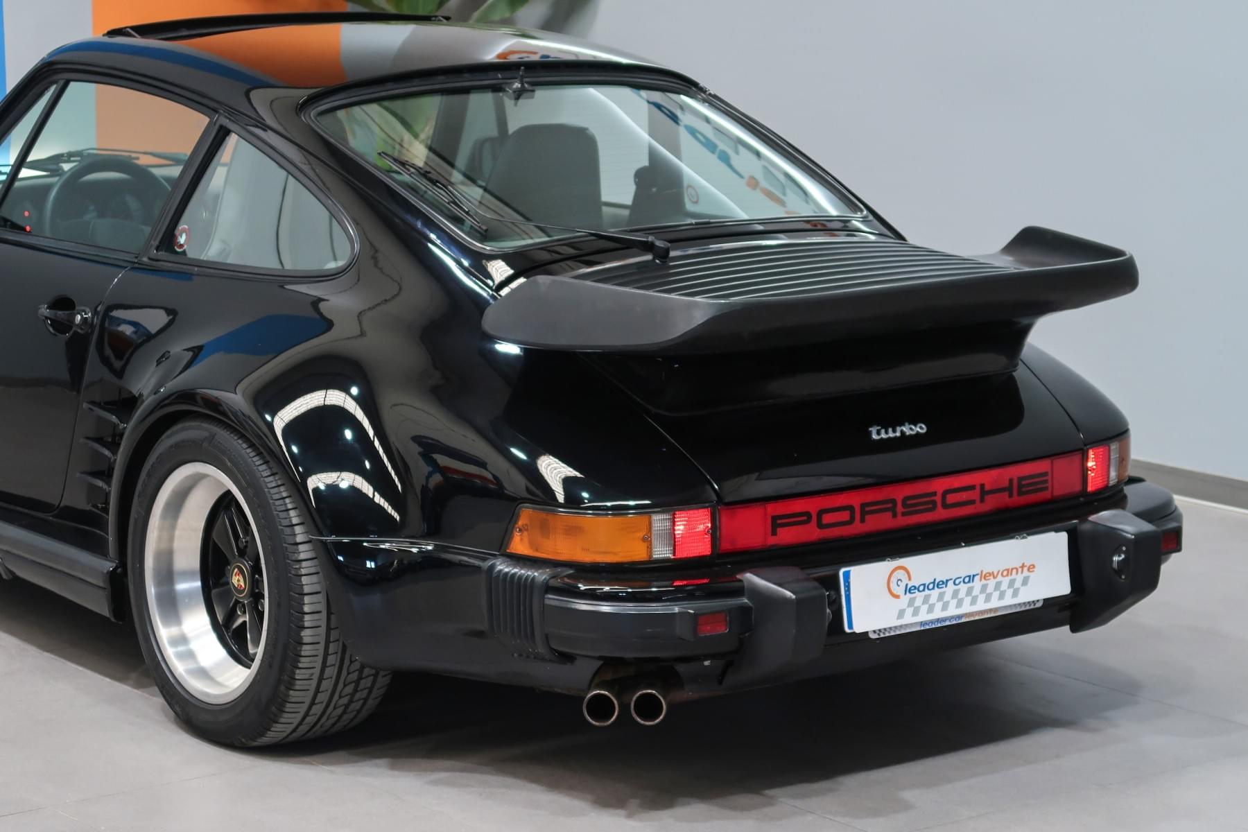PORSCHE 911 TURBO RUF 16 