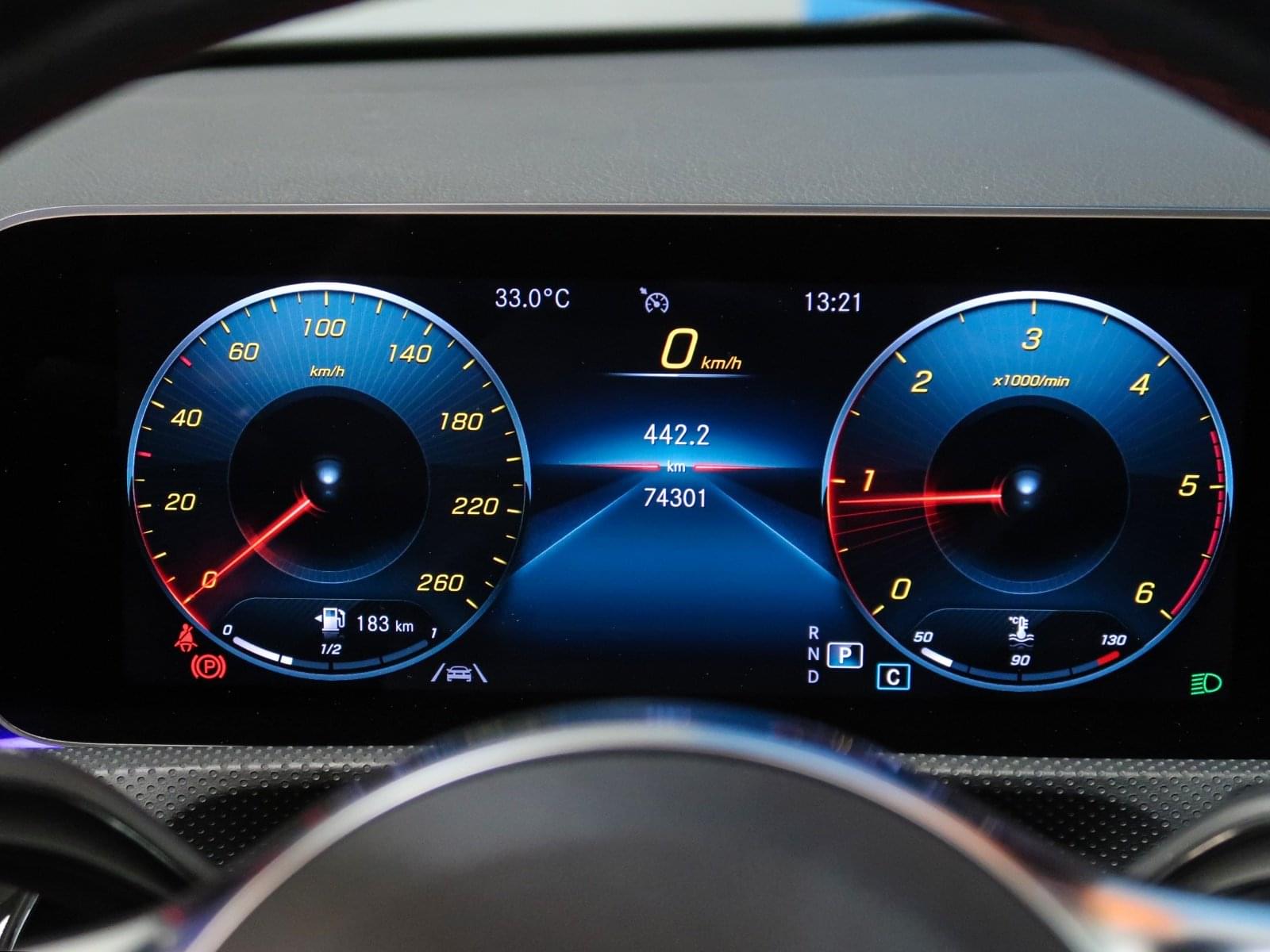 MERCEDES-BENZ CLASE A 180D AMG LINE 116CV 33 