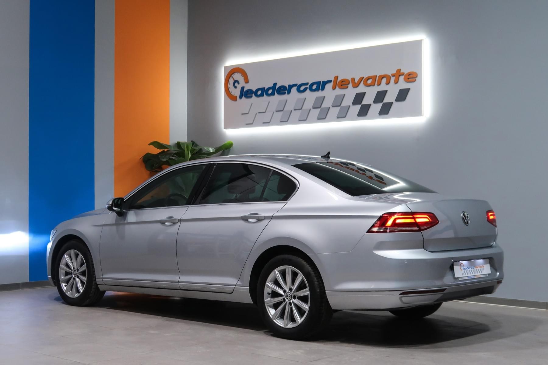 VOLKSWAGEN PASSAT ADVANCE 2.0 TDI 150CV DSG BMT 11 