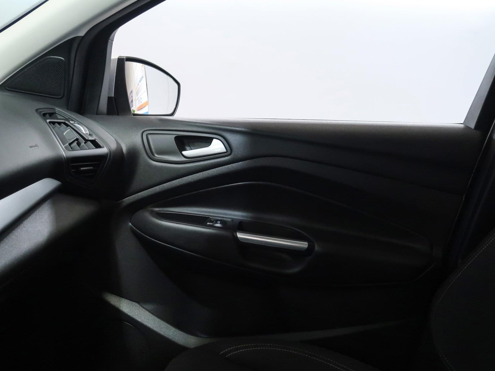 FORD KUGA 1.5 TREND 120CV 4X2 32 