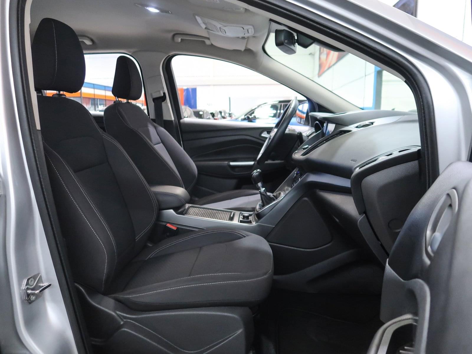 FORD KUGA 1.5 TREND 120CV 4X2 23 