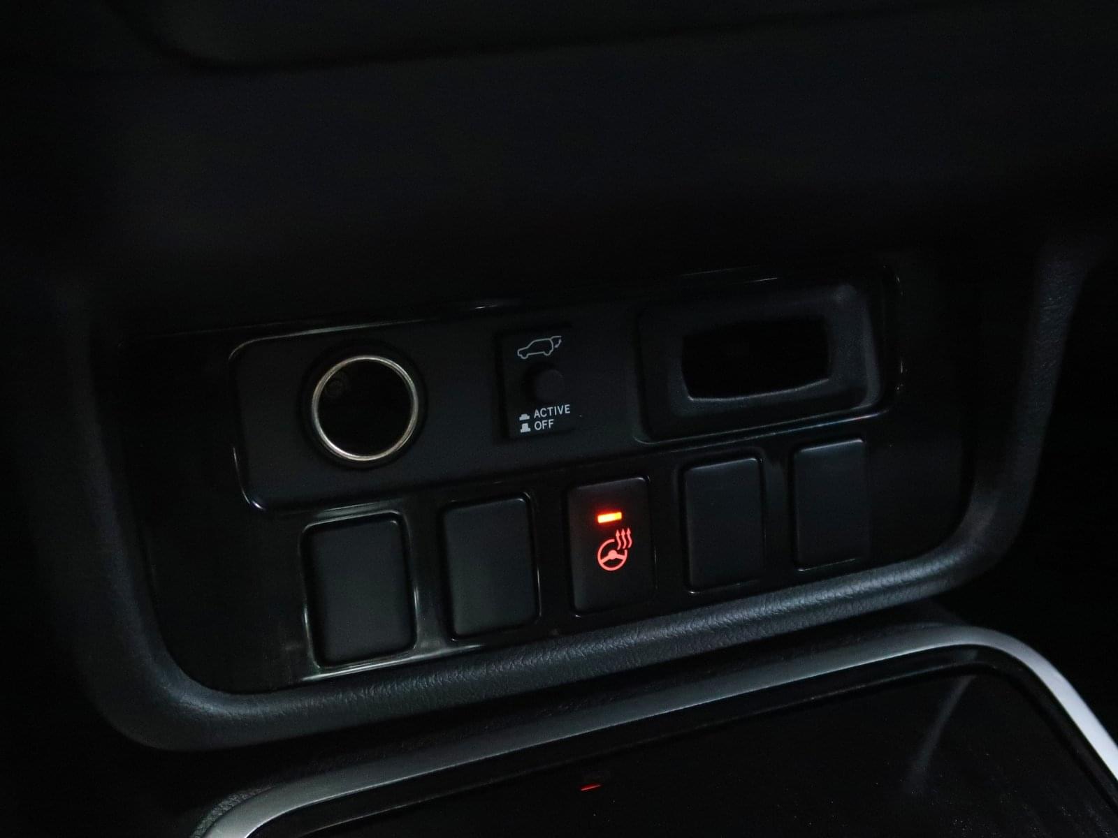 MITSUBISHI OUTLANDER 2.0 PLUG-IN HYBRID PHEV KAITEKI AWD 37