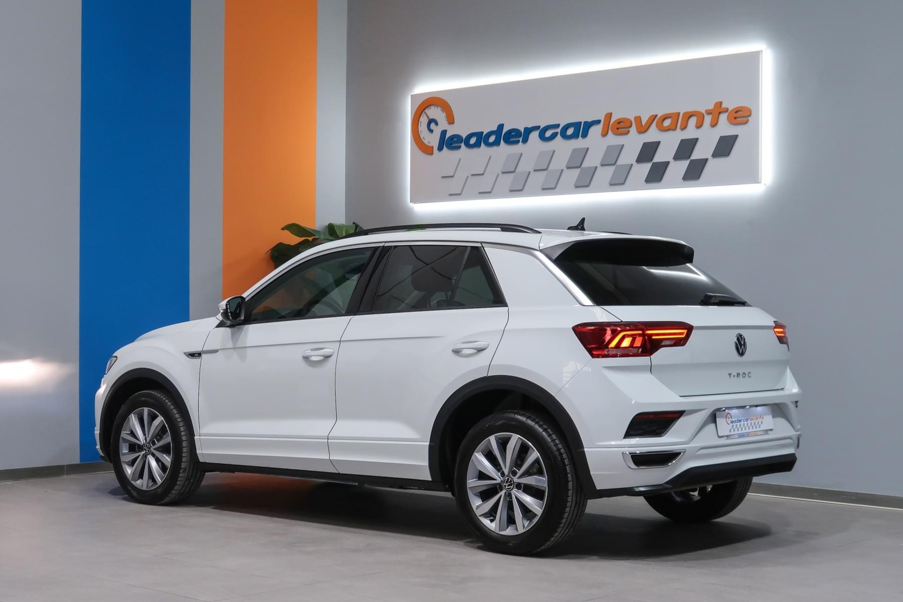 VOLKSWAGEN T-ROC R-LINE 1.O TSI 110CV 11 