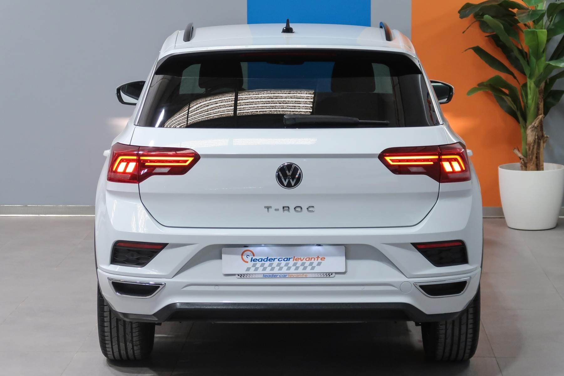 VOLKSWAGEN T-ROC R-LINE 1.O TSI 110CV 13 