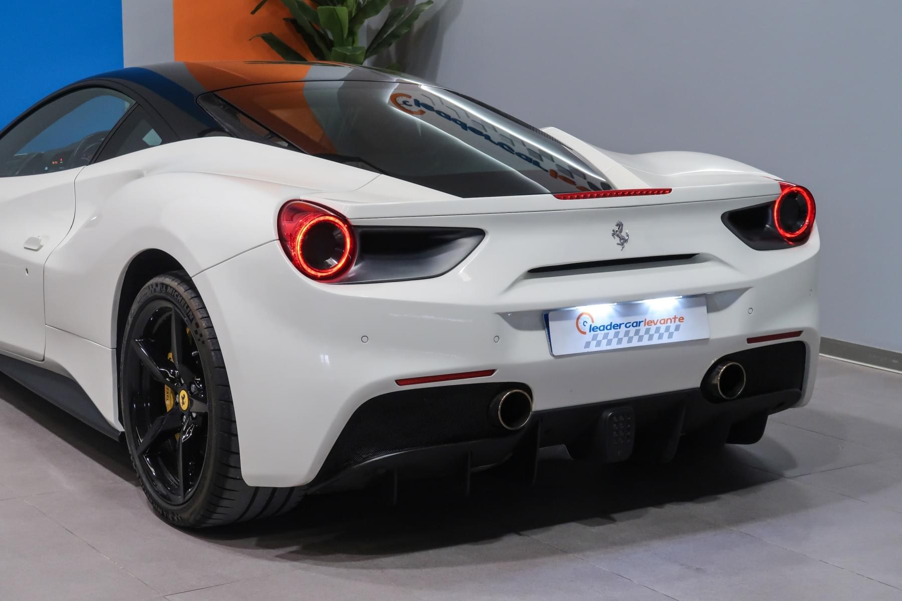 FERRARI 488 GTB DCT 670CV 24 