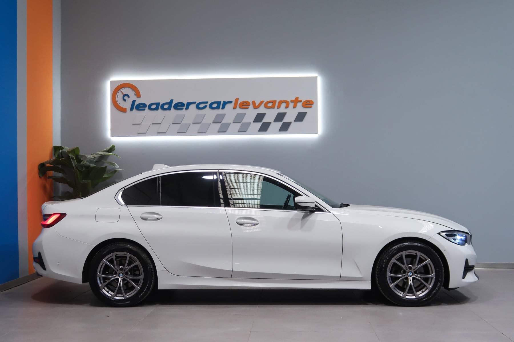 BMW SERIE 3 320D AUTO 190CV 4 