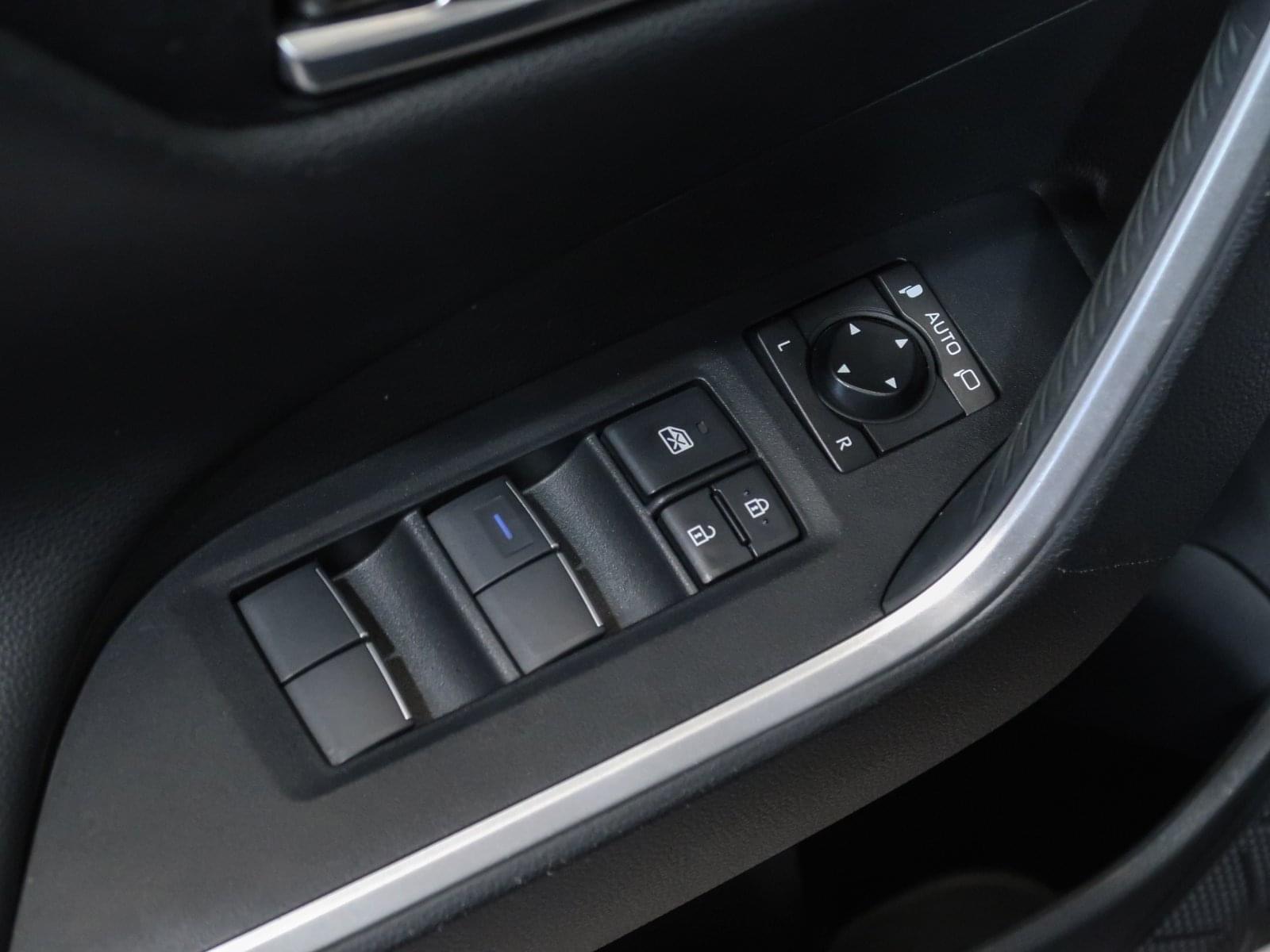 TOYOTA RAV4 2.5l 220H BLACK EDITION 218CV 30 