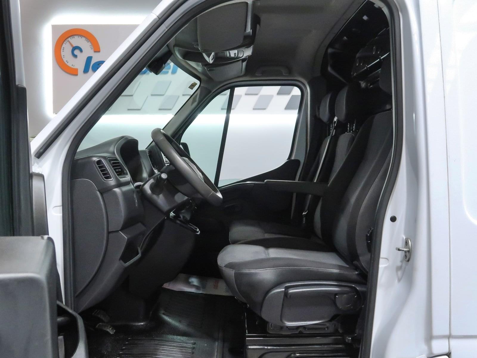 RENAULT MASTER FURGON T L2H2 3300BI DCI 136CV 23 