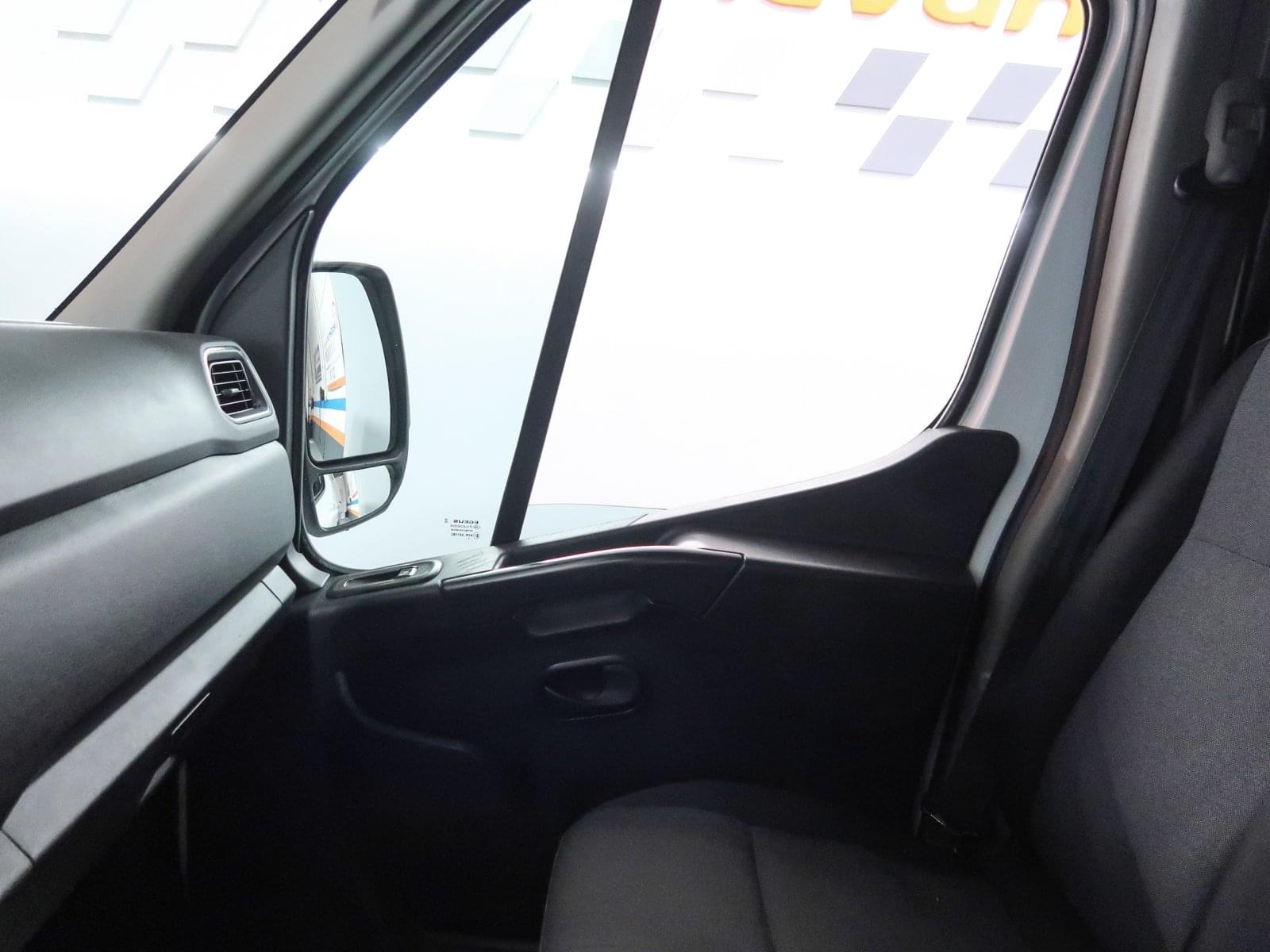 RENAULT MASTER FURGON T L2H2 3300BI DCI 136CV 31 