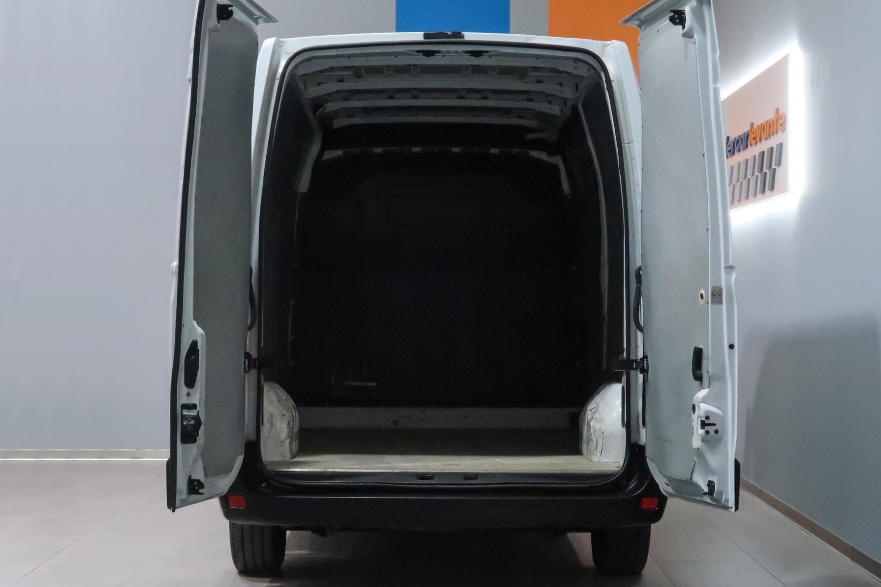 RENAULT MASTER FURGON T L2H2 3300BI DCI 136CV 18 
