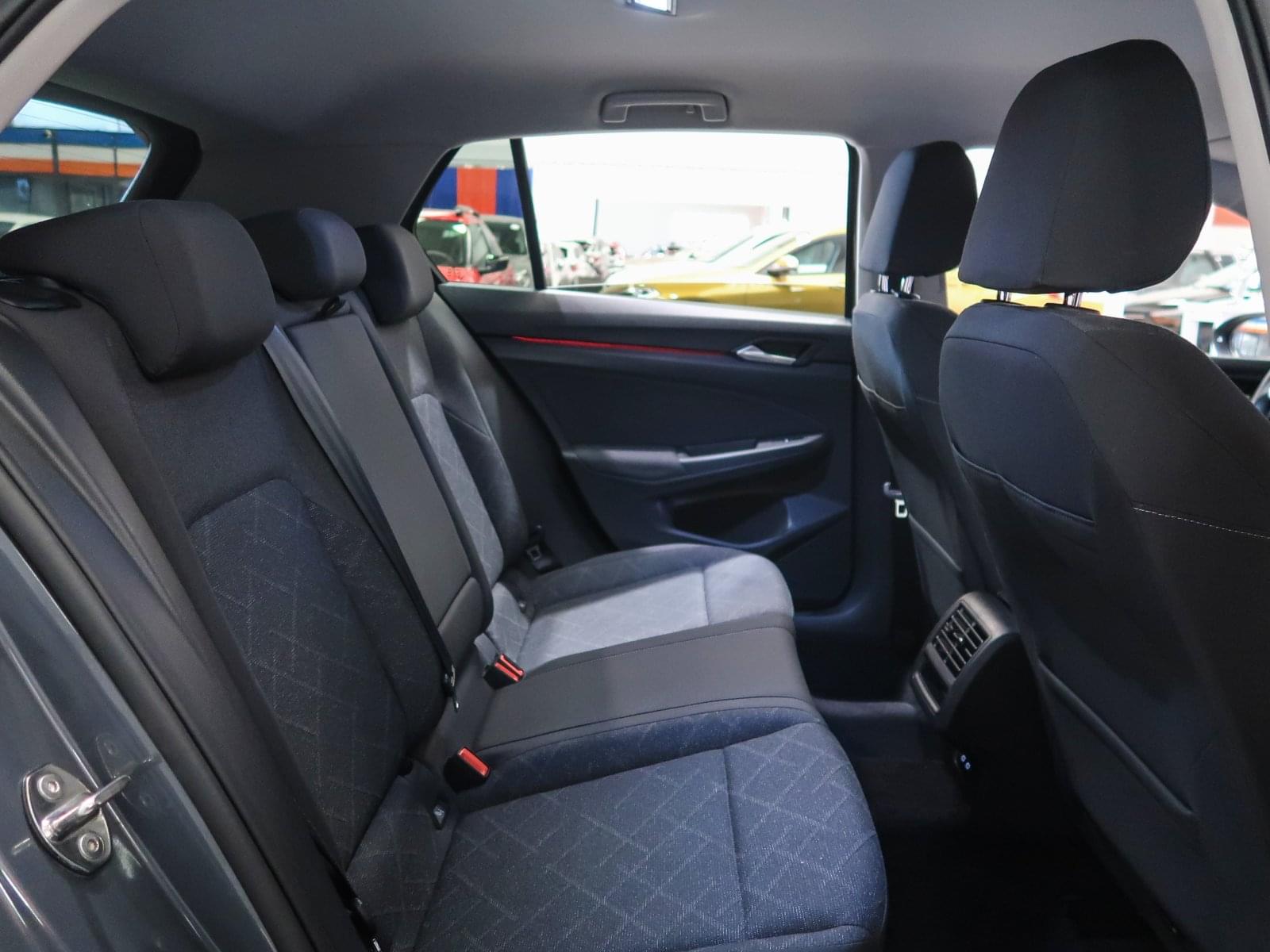 VOLKSWAGEN GOLF 1.5 eTSI 150CV 22 