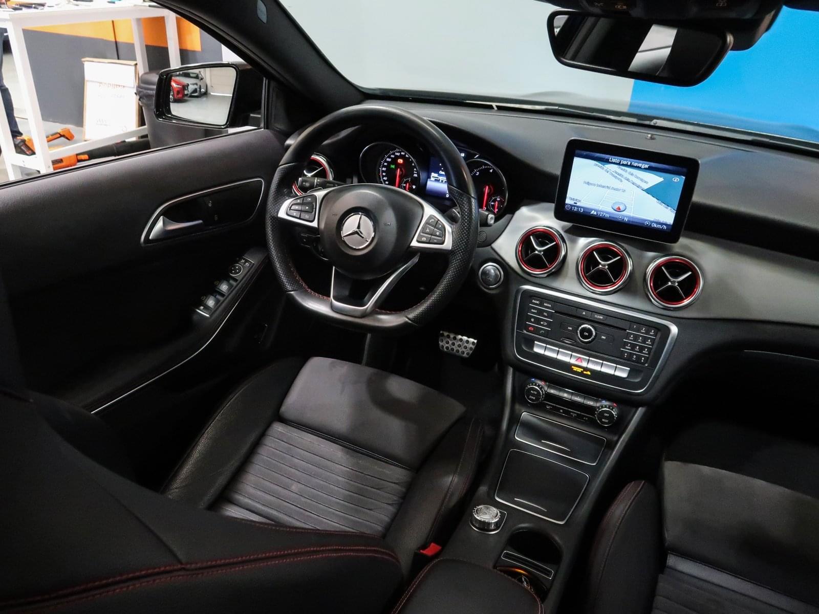 MERCEDES-BENZ CLASE GLA 220D PACK AMG 177CV 33 