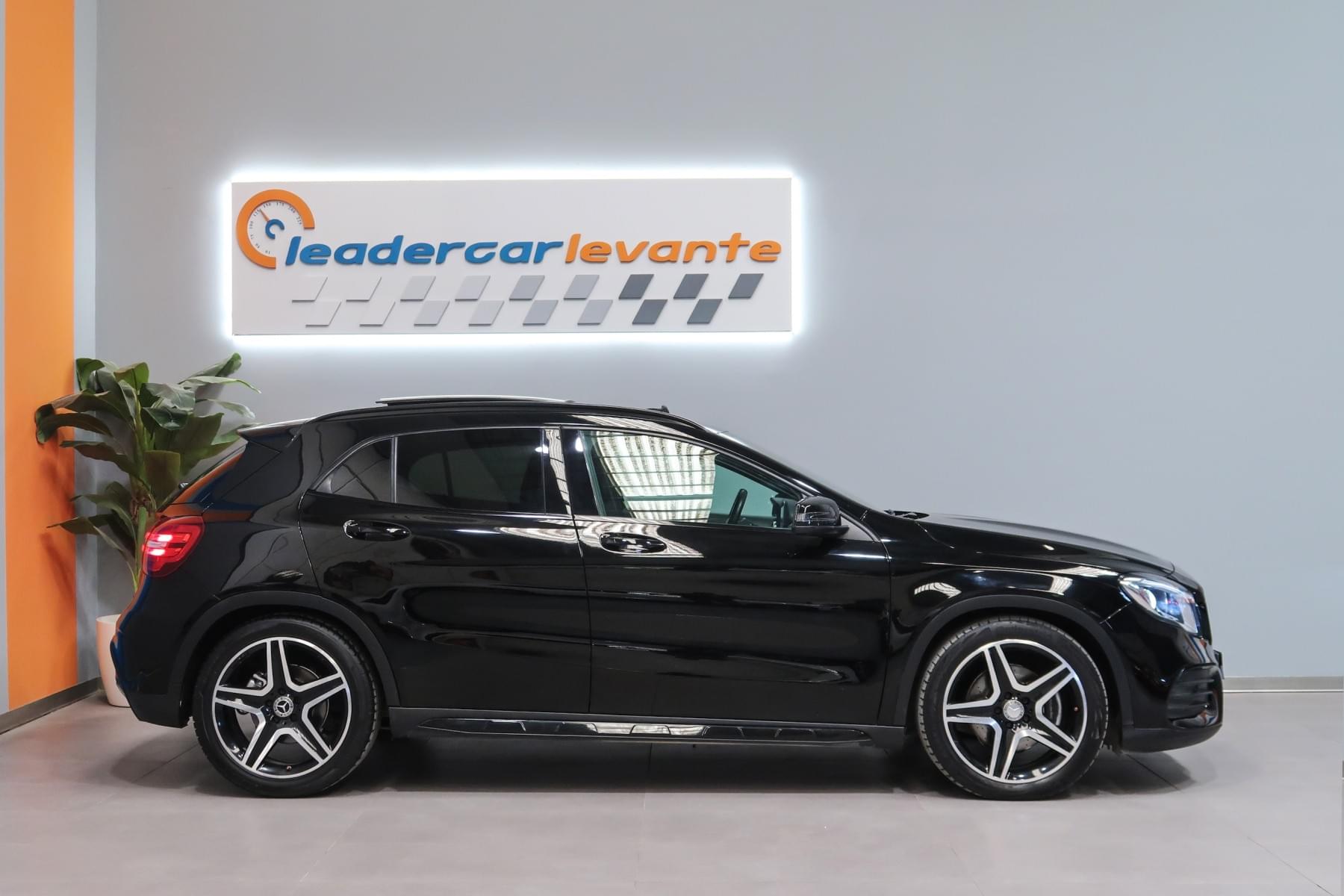 MERCEDES-BENZ CLASE GLA 220D PACK AMG 177CV 4 