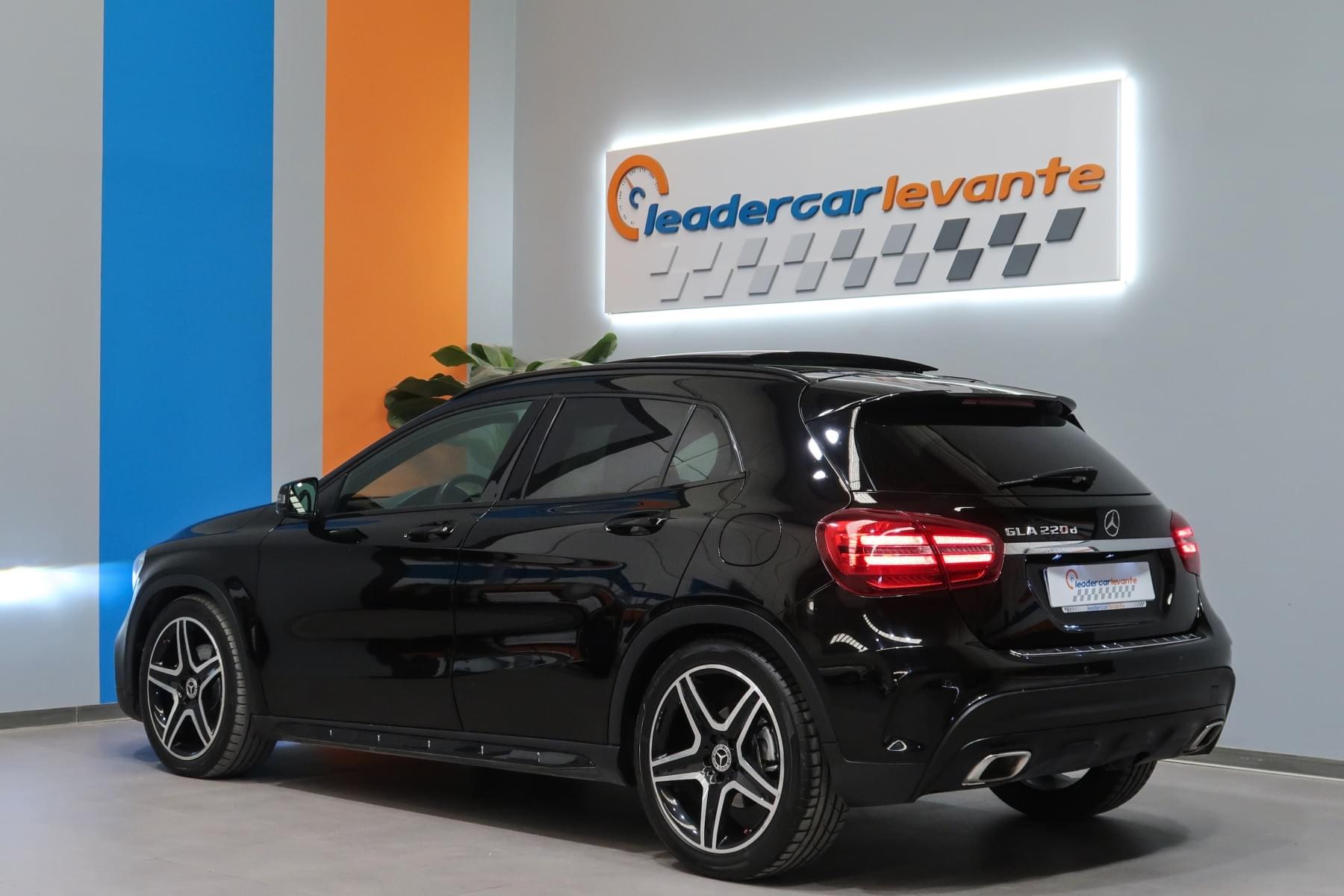 MERCEDES-BENZ CLASE GLA 220D PACK AMG 177CV 12 