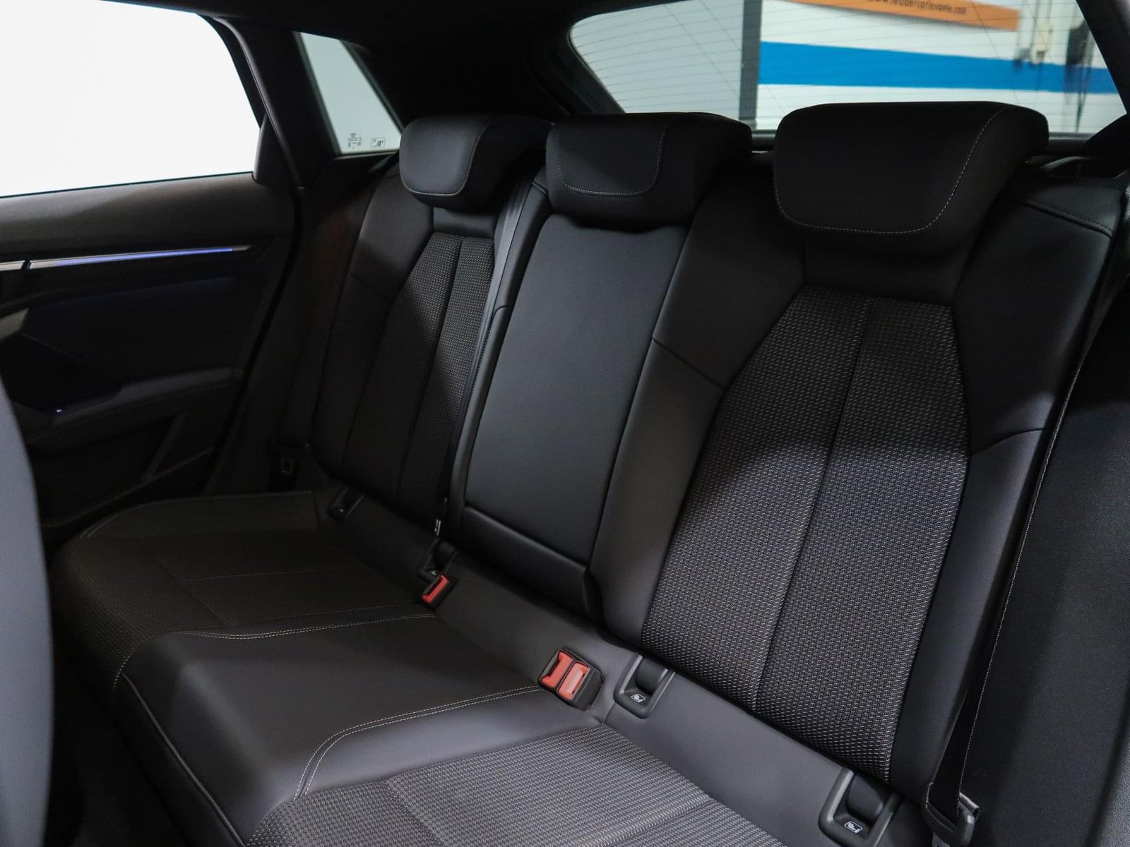 AUDI A3 SPORTBACK BLACK 45TFSI ECOMP STRONIC 19 