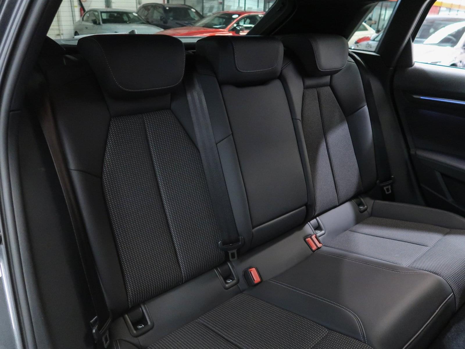 AUDI A3 SPORTBACK BLACK 45TFSI ECOMP STRONIC 26 