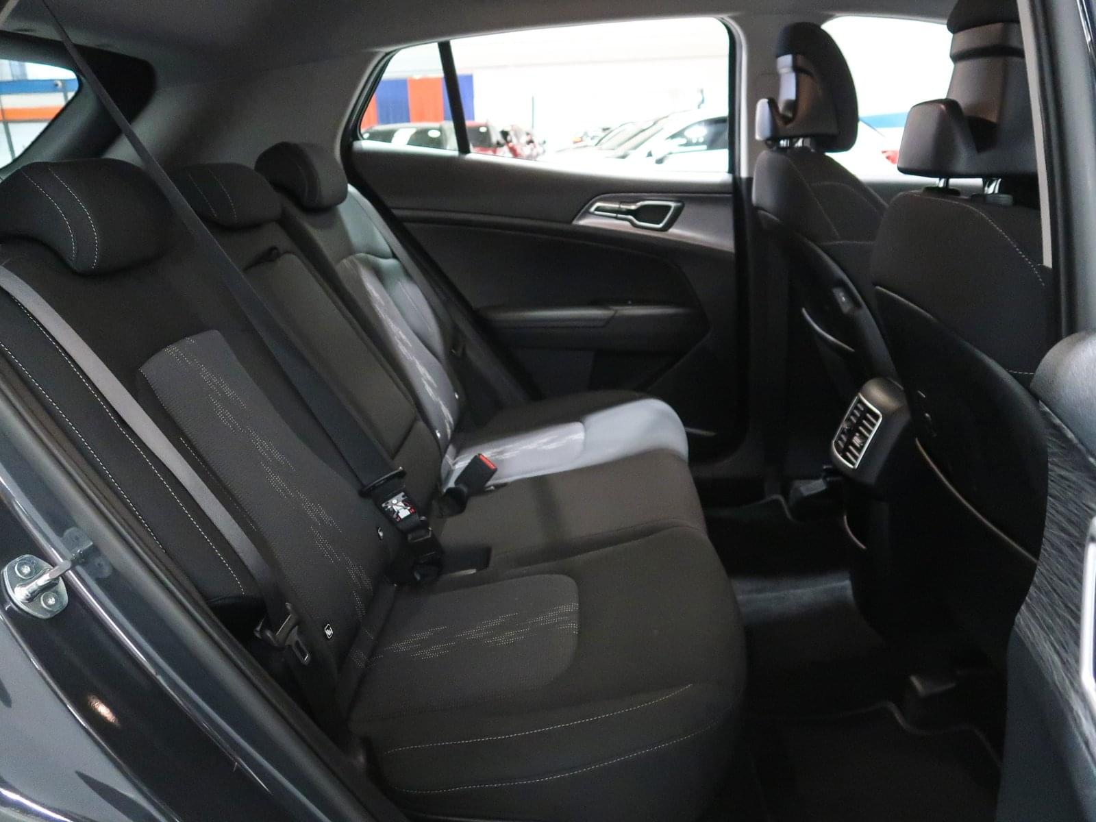 KIA SPORTAGE 1.6 T GDI MHEV 150 CV DRIVE 4X2 21 