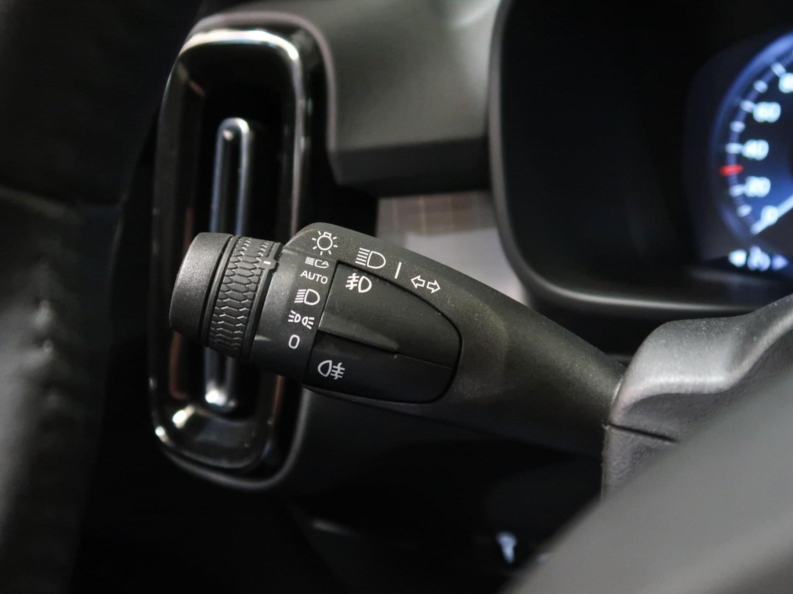 VOLVO XC40 1.5 T4 TWIN RECHARGE R-DESIGN 211CV 32 