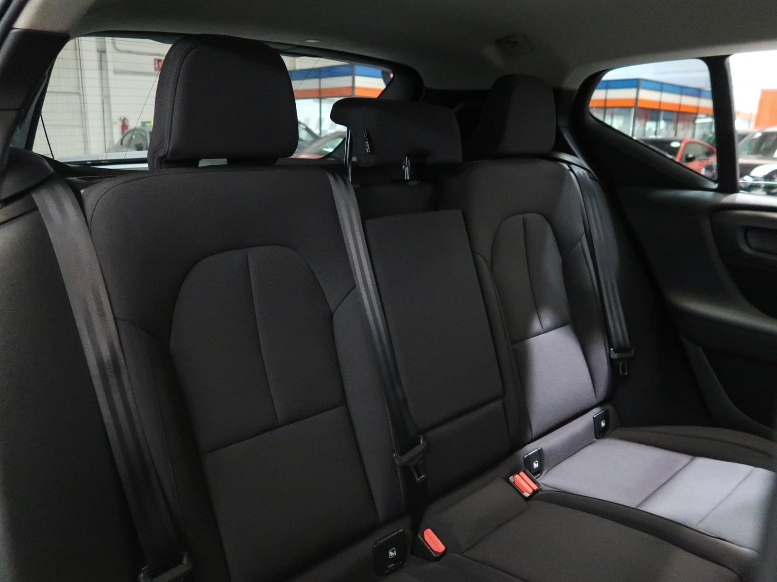 VOLVO XC40 1.5 T4 TWIN RECHARGE R-DESIGN 211CV 26 
