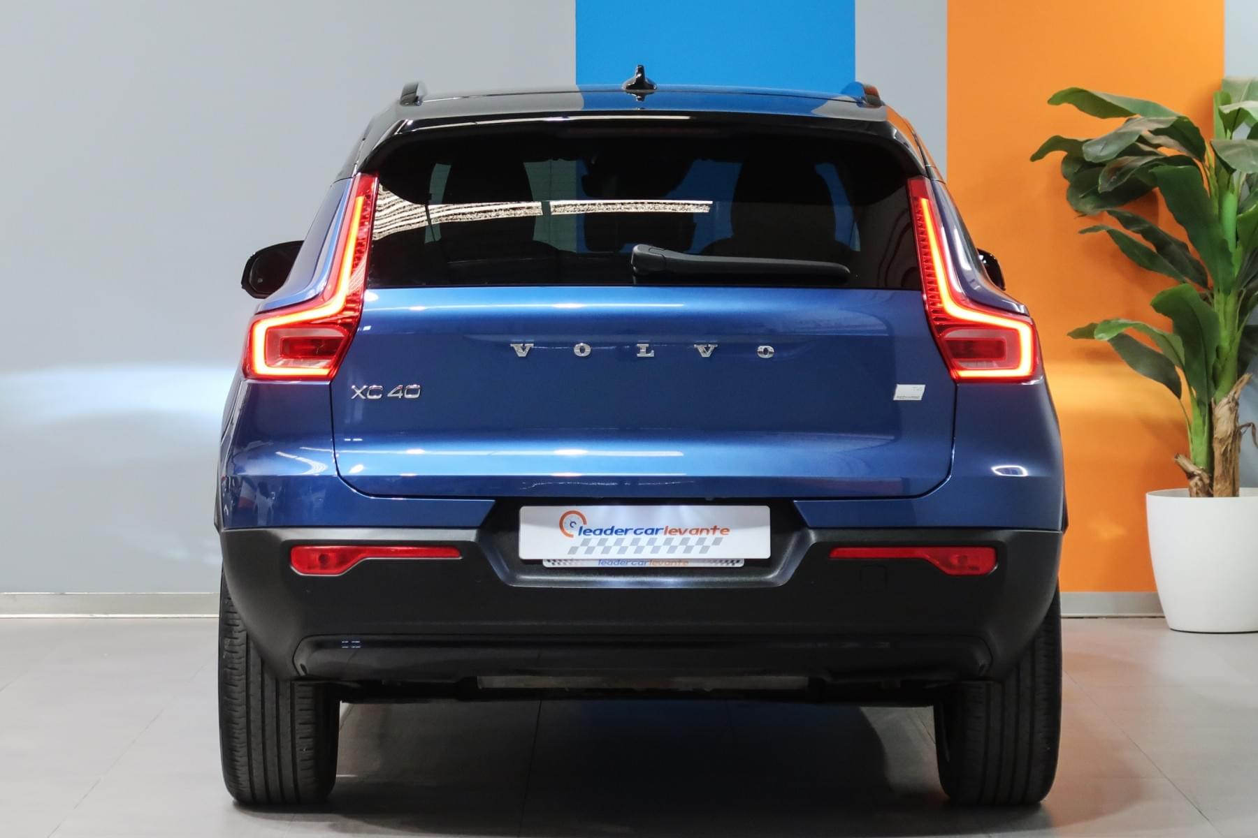 VOLVO XC40 1.5 T4 TWIN RECHARGE R-DESIGN 211CV 10 