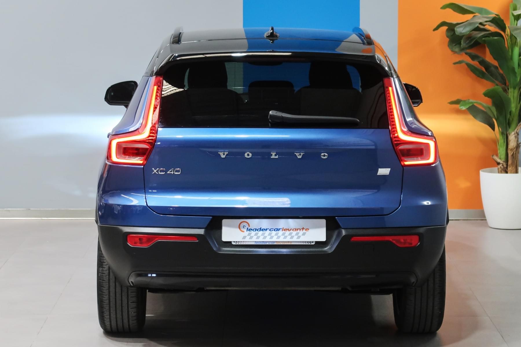 VOLVO XC40 1.5 T4 TWIN RECHARGE R-DESIGN 211CV 11 