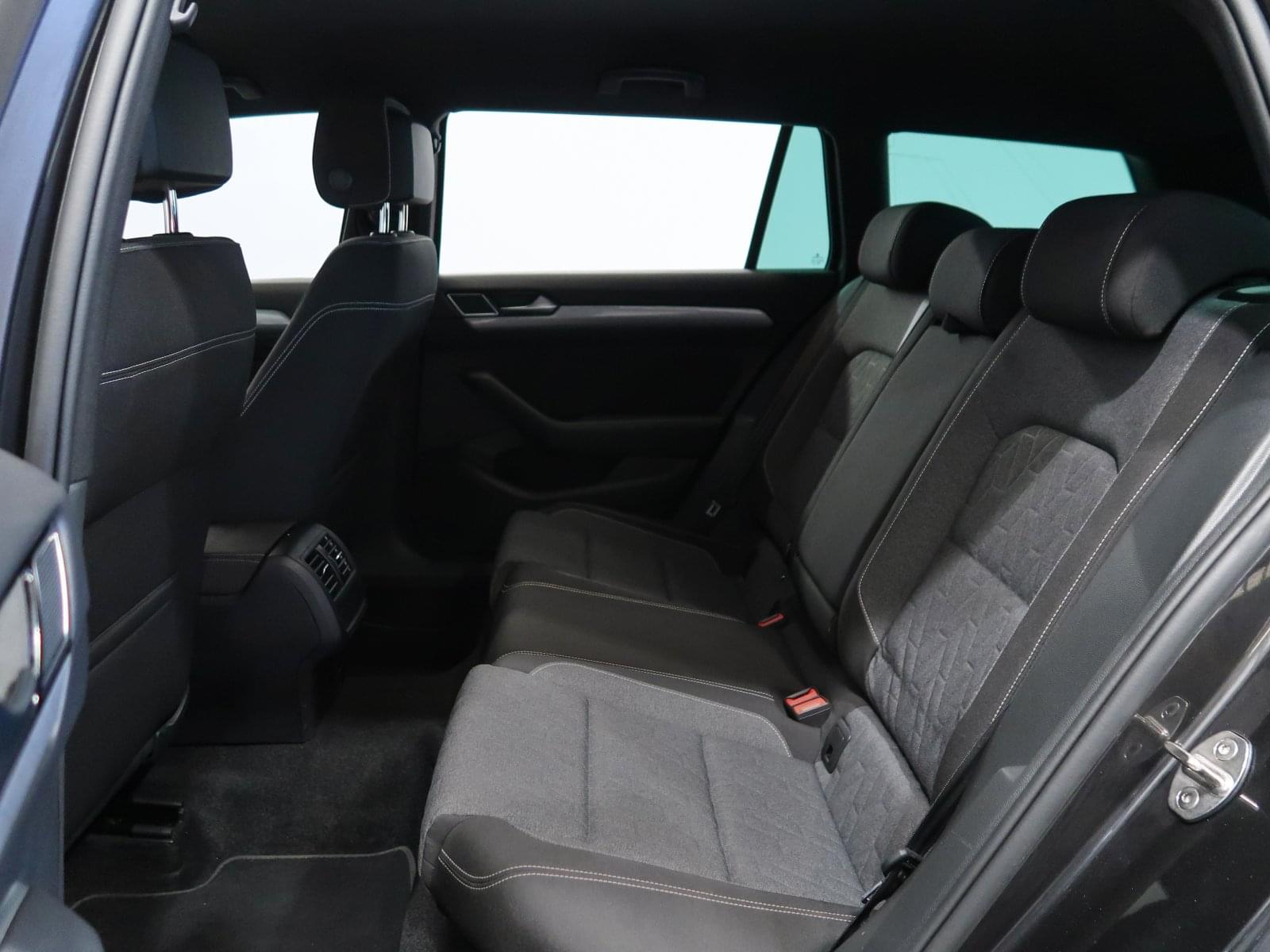 VOLKSWAGEN PASSAT VARIANT GTE 1.4 TSI 220CV 23 