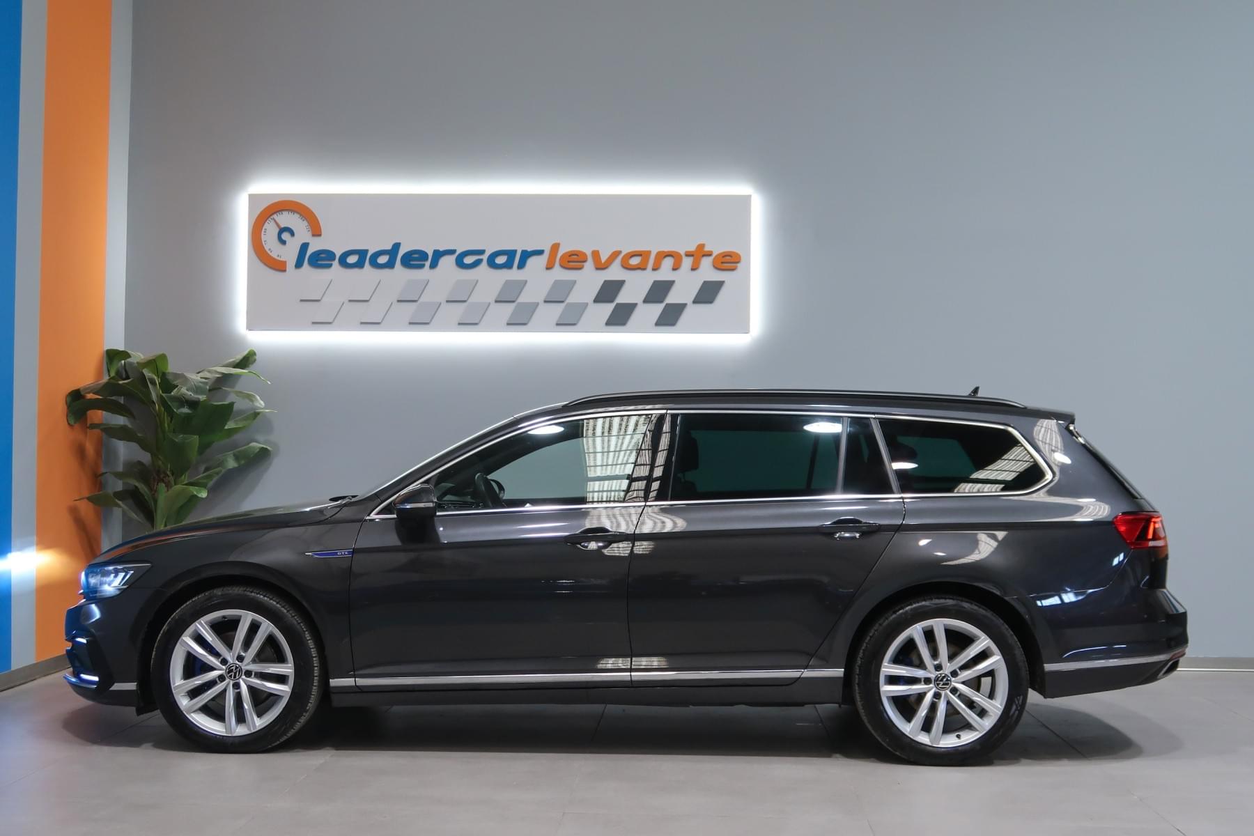 VOLKSWAGEN PASSAT VARIANT GTE 1.4 TSI 220CV 11 