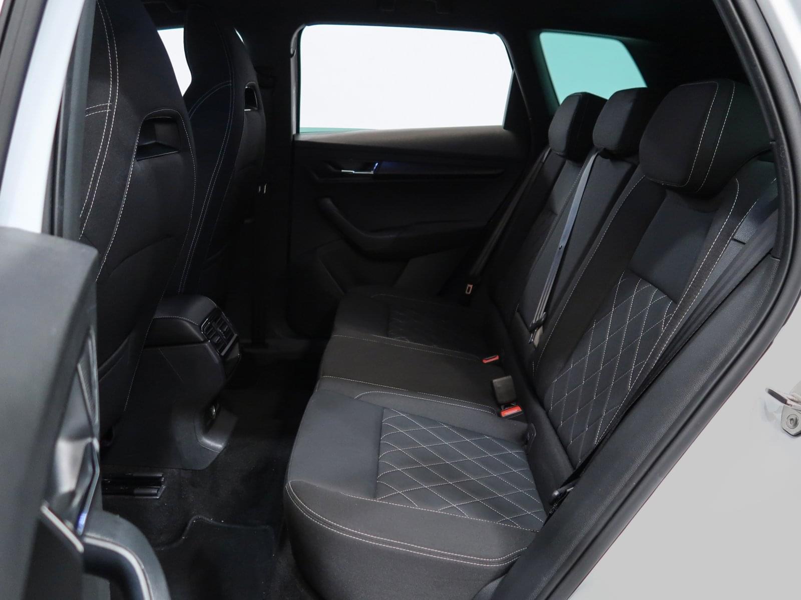 SKODA KAROQ SPORTLINE 2.0 TDI 150CV 4X4 24 