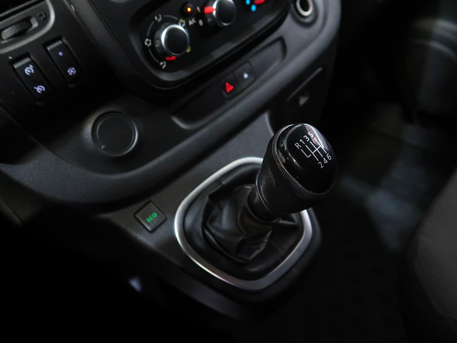 RENAULT TRAFIC FURGON 120CV ENERGY L1H1 27 33 
