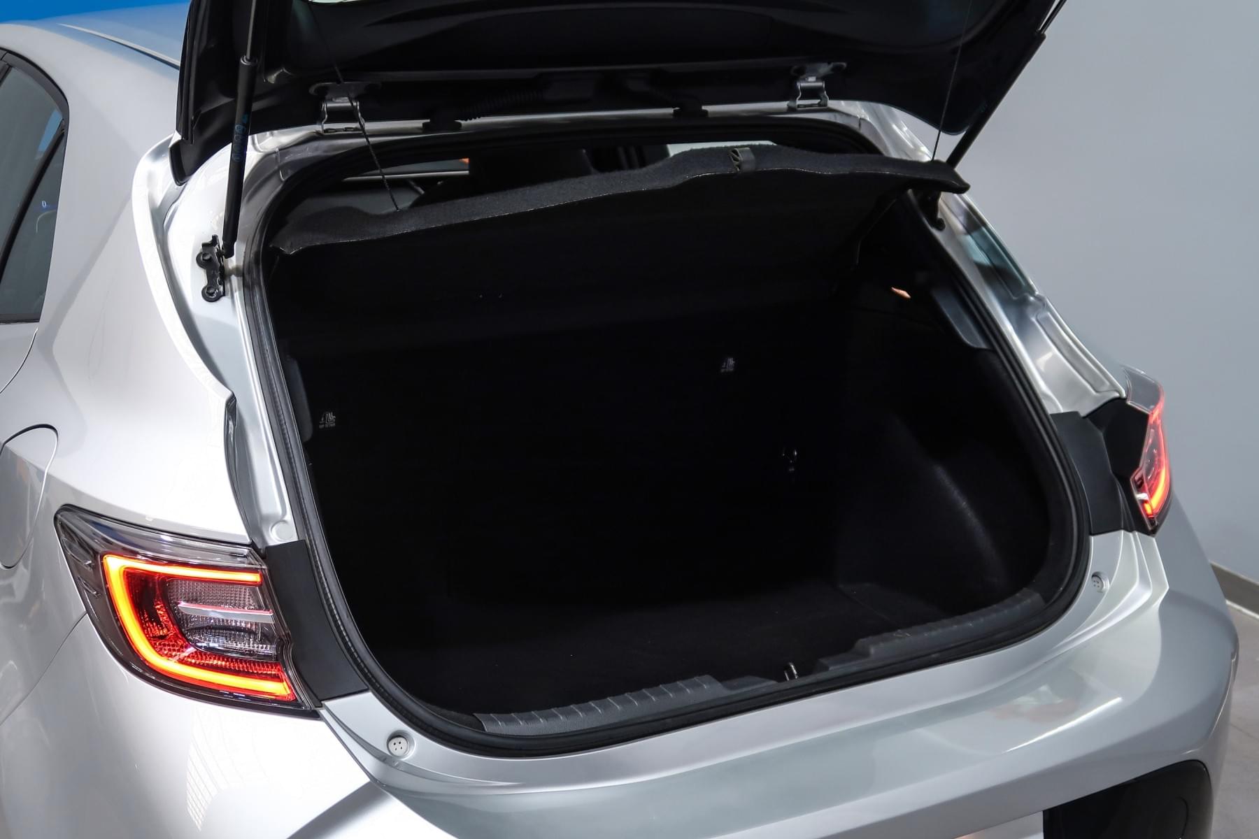 TOYOTA COROLLA HYBRID TECH 122CV 14 