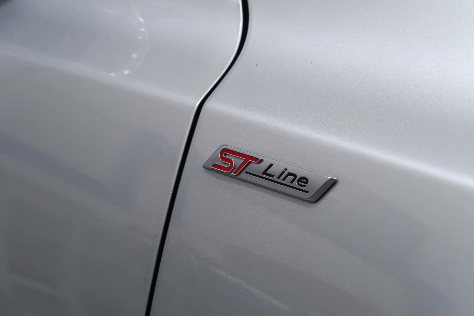 FORD FOCUS ST LINE 1.0 ECOBOOST 125CV 9 