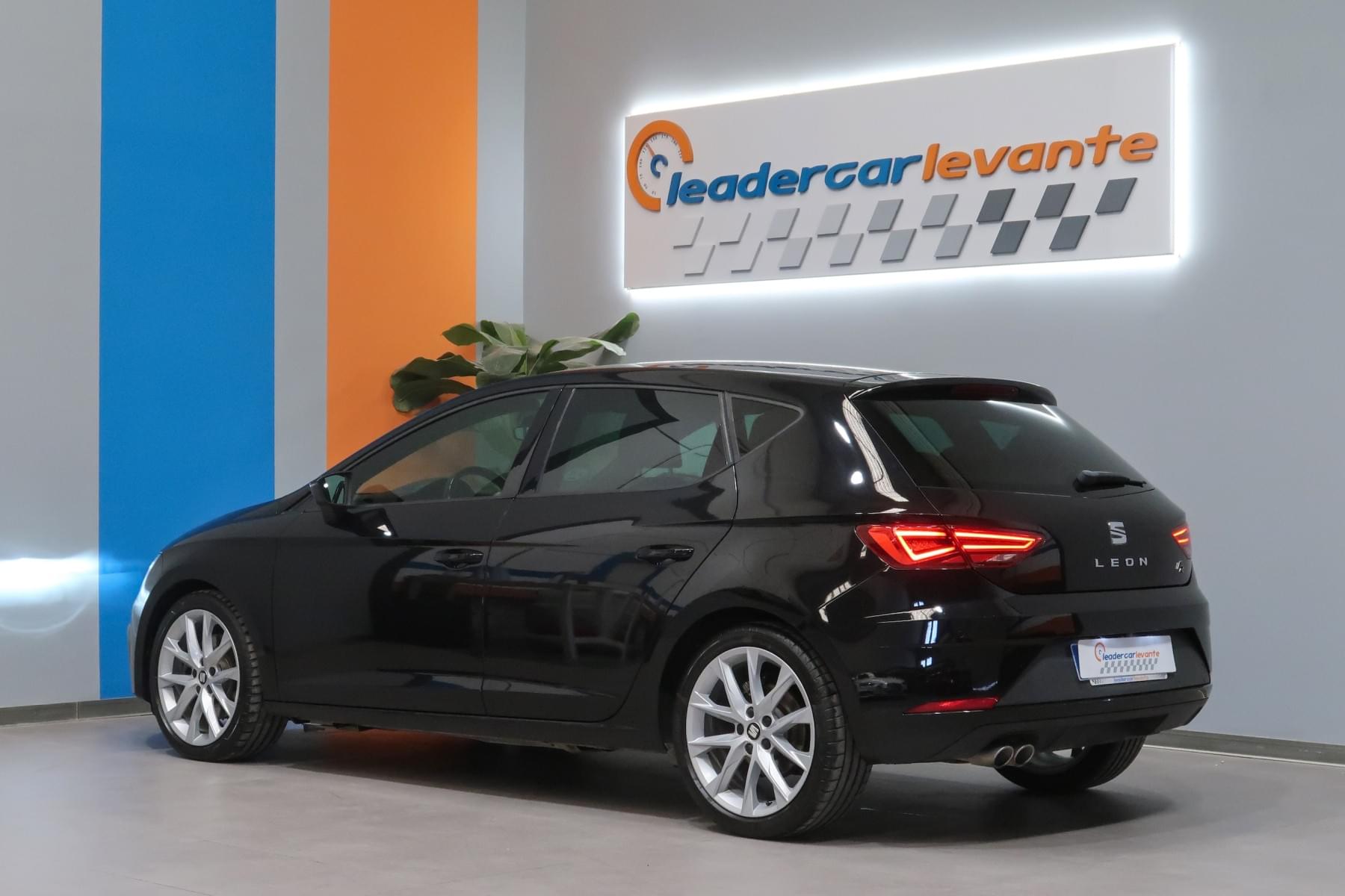 SEAT LEÓN FR 2.0 TDI DSG-7 S&S 150CV 11 
