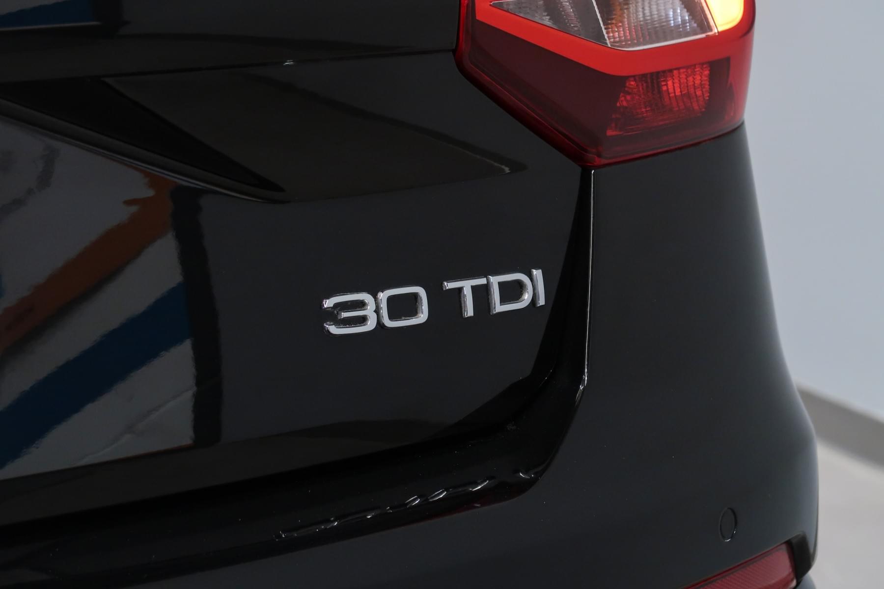 AUDI Q2 30 TDI 115CV DESIGN 13 