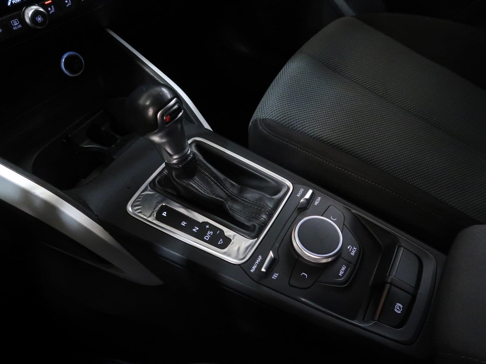 AUDI Q2 30 TDI 115CV DESIGN 39 