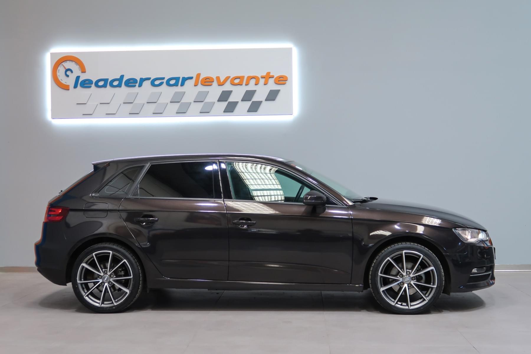 AUDI A3 2.0 TDI  SPORTBACK CLEAN S TRONIC 150CV 5 