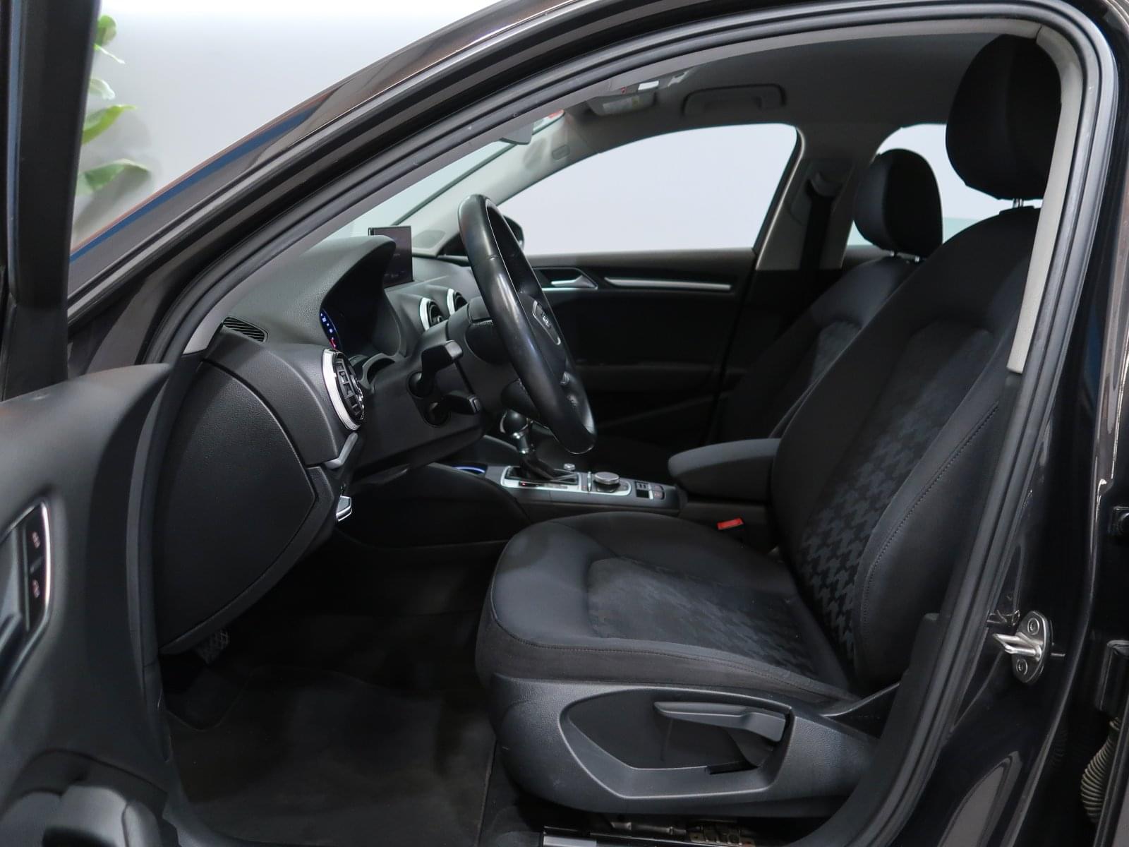 AUDI A3 2.0 TDI  SPORTBACK CLEAN S TRONIC 150CV 19 