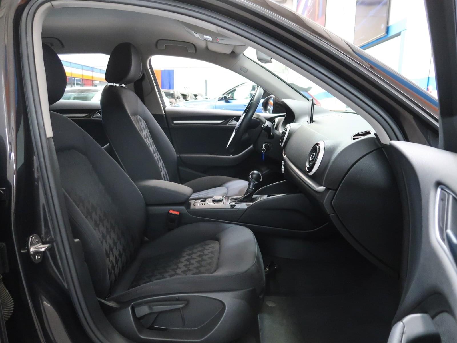 AUDI A3 2.0 TDI  SPORTBACK CLEAN S TRONIC 150CV 24 