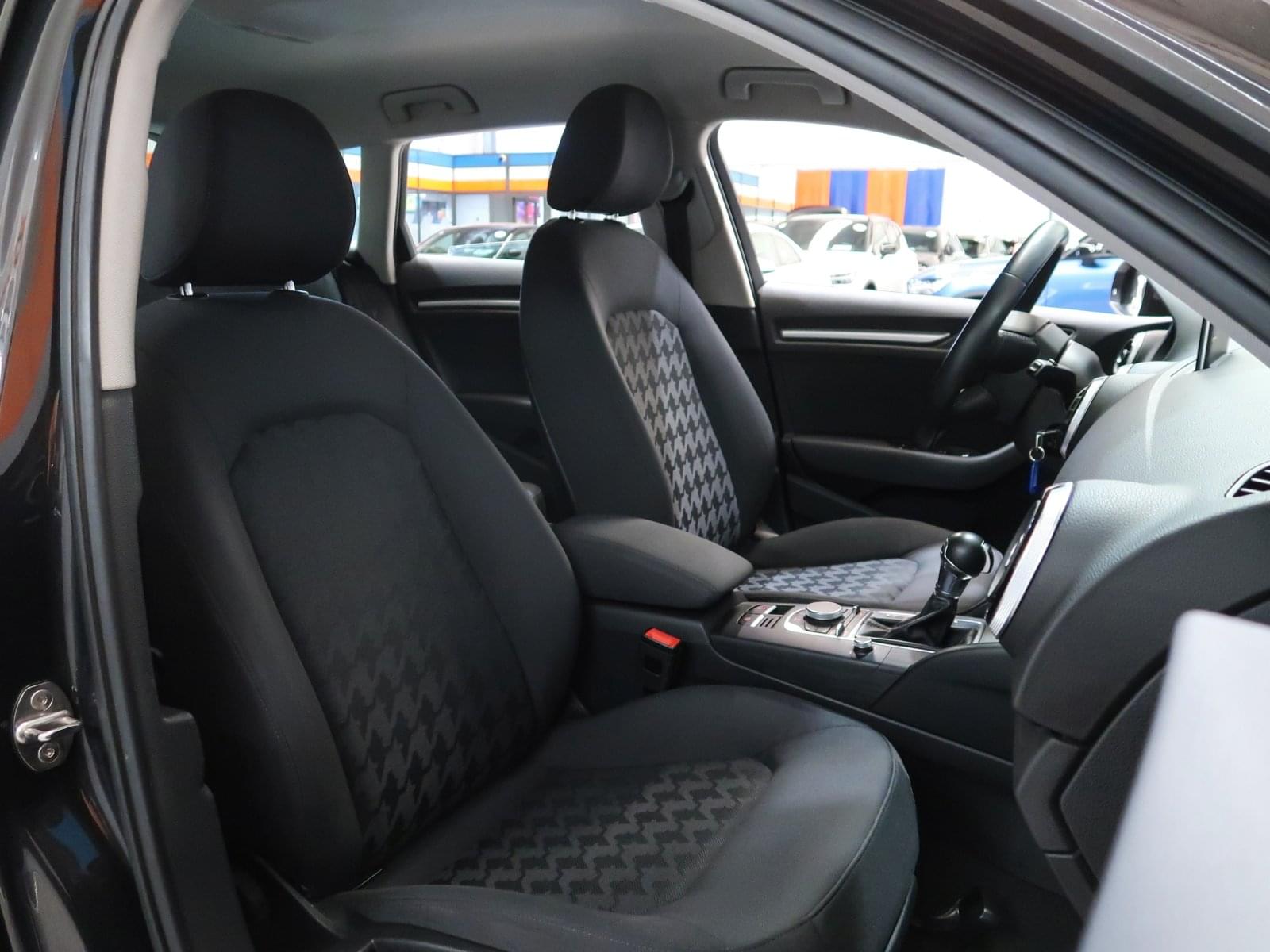 AUDI A3 2.0 TDI  SPORTBACK CLEAN S TRONIC 150CV 25 