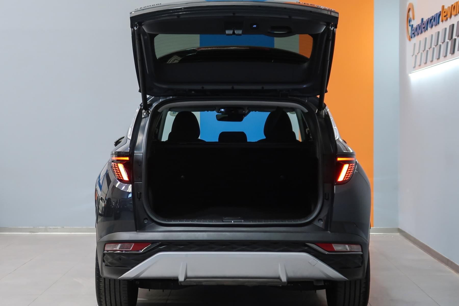 HYUNDAI TUCSON 1.6 TGDI 150CV TECNO SKY 48V 16 