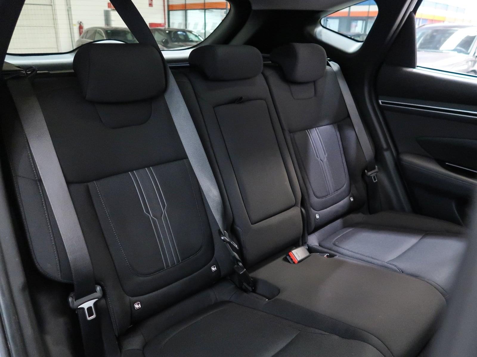 HYUNDAI TUCSON 1.6 TGDI 150CV TECNO SKY 48V 29 