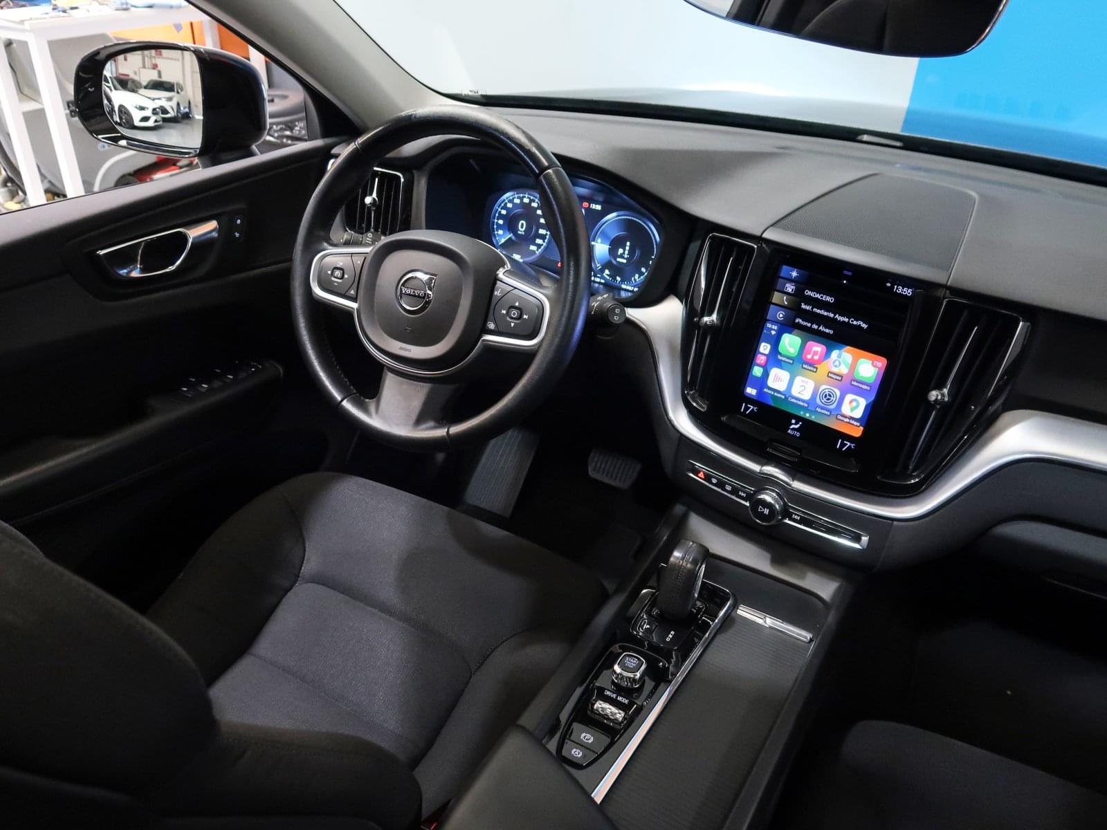 VOLVO XC60 2.0 T6 AWD RECHARGE R-DESIGN EXP AUTO 30 