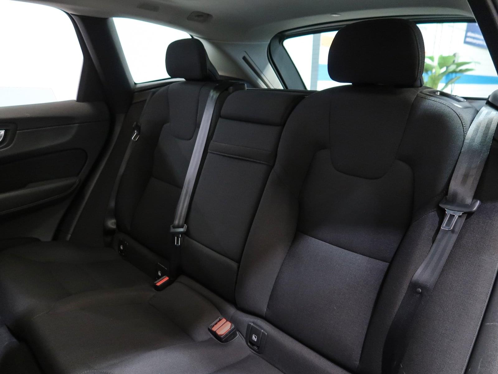 VOLVO XC60 2.0 T6 AWD RECHARGE R-DESIGN EXP AUTO 21 
