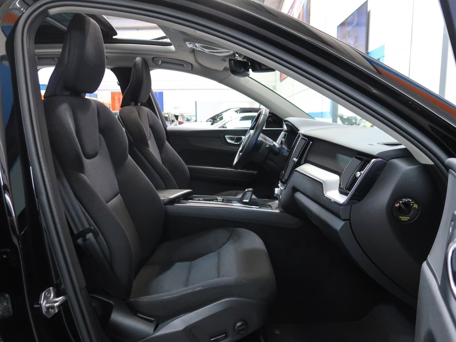 VOLVO XC60 2.0 T6 AWD RECHARGE R-DESIGN EXP AUTO 27 