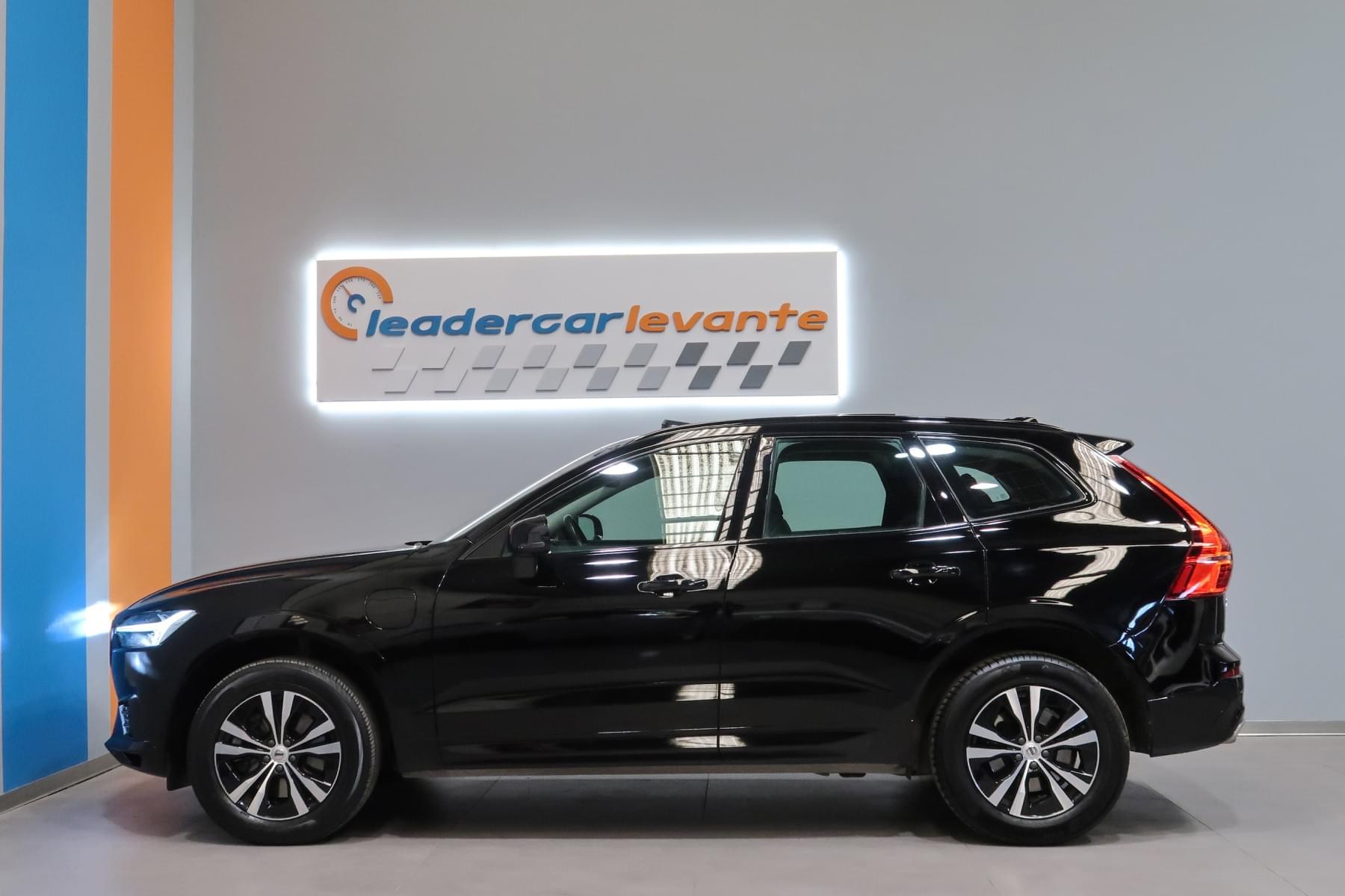 VOLVO XC60 2.0 T6 AWD RECHARGE R-DESIGN EXP AUTO 10 
