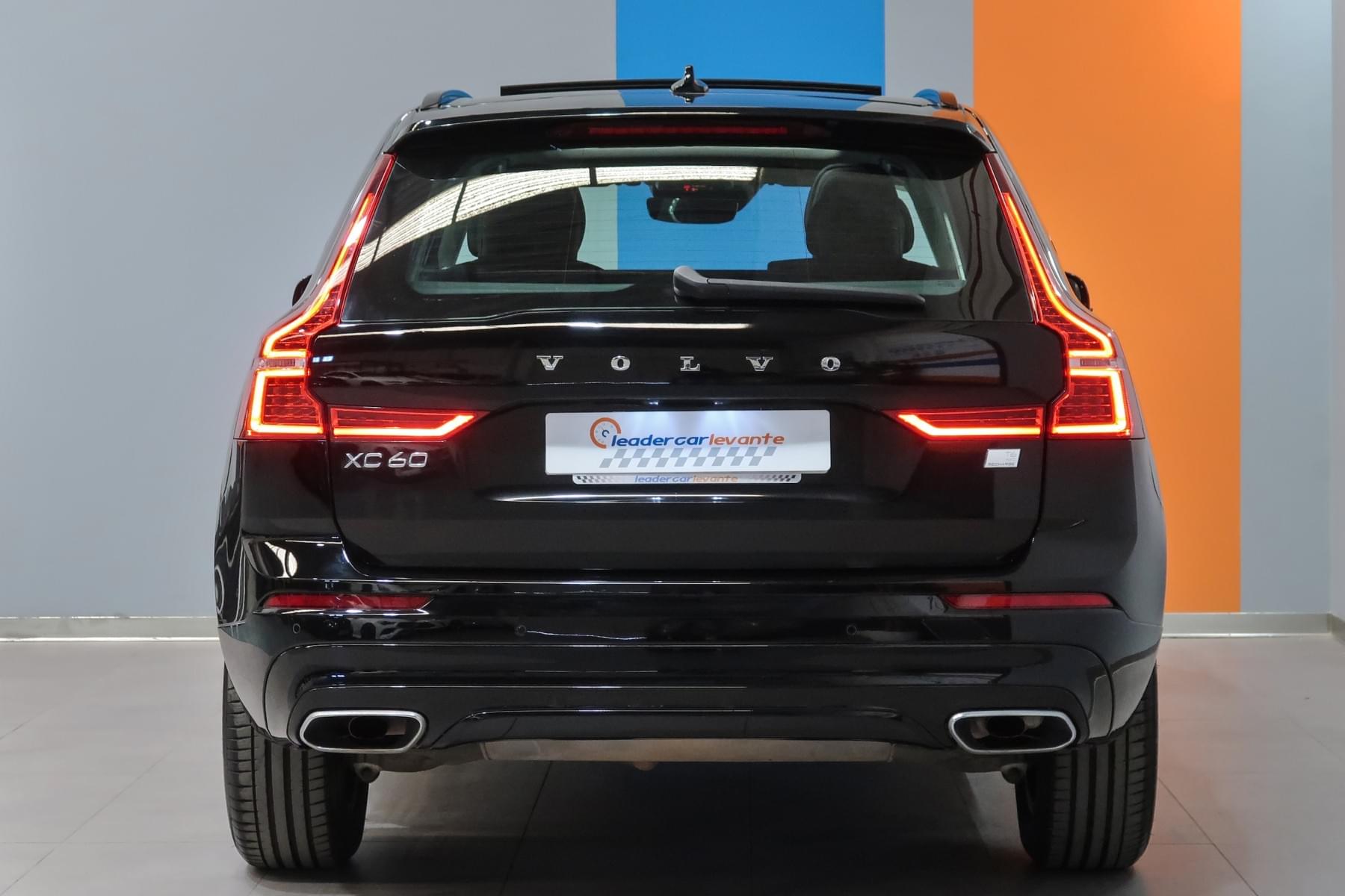 VOLVO XC60 2.0 T6 AWD RECHARGE R-DESIGN EXP AUTO 12 