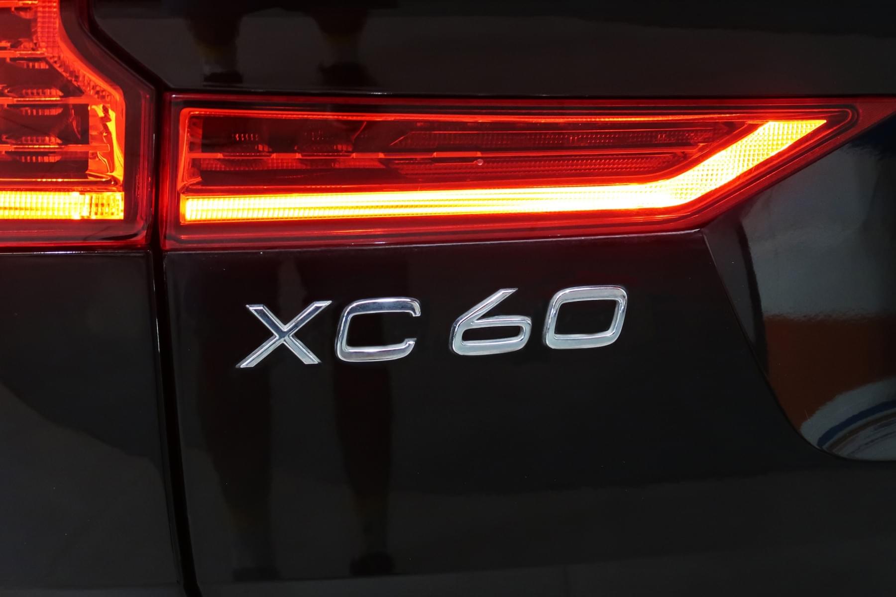 VOLVO XC60 2.0 T6 AWD RECHARGE R-DESIGN EXP AUTO 14 