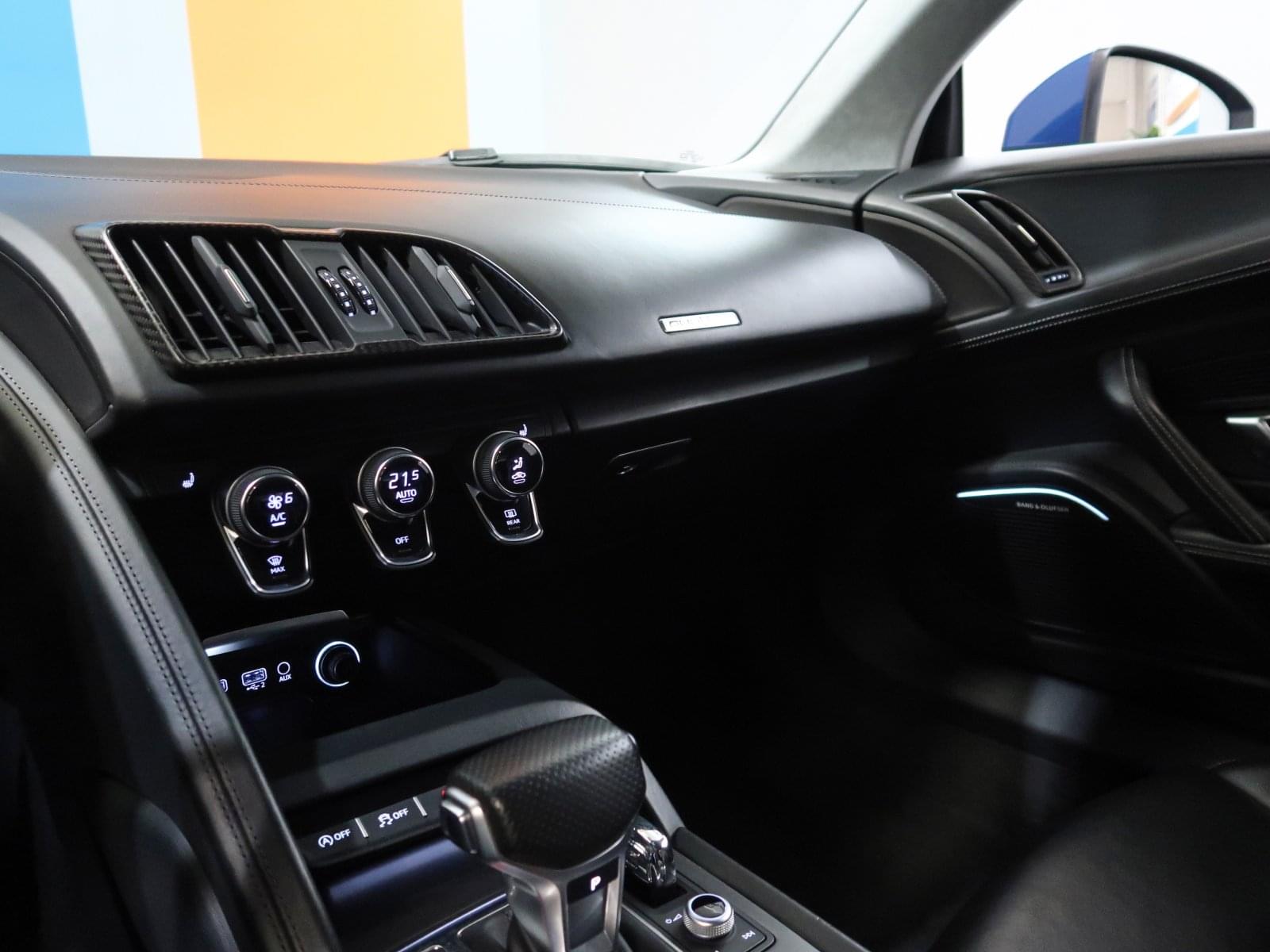 AUDI R8 5.2 V10 FSI QUATTRO STRONIC 44 